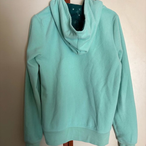 Fishbone fleece sweatshirt turquoise size M like new with snowflake design