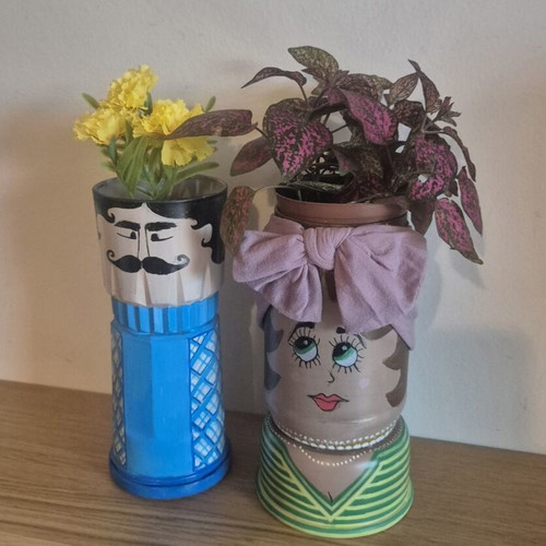 Handmade decorative vases like new, pack or single pieces