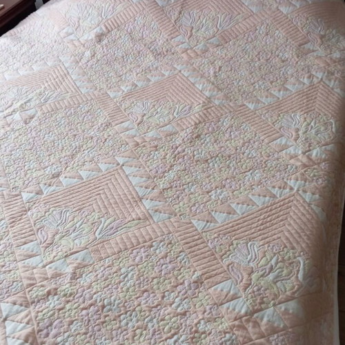Quilt new, dimensions approx. 2.00 x 2.40 m