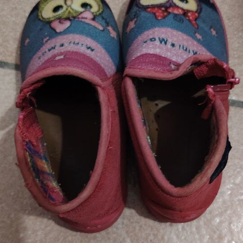 Mini Max girls' slippers size 25 like new, pink with owls