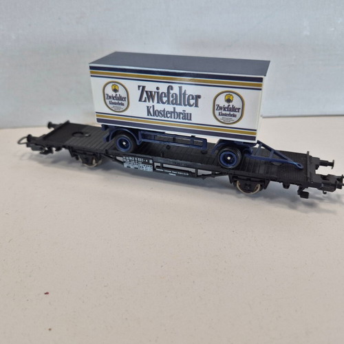 Lima H0 Train Set BR 332 and 6 DB Freight Cars used