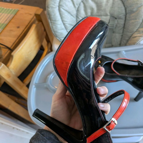 Pan Pan Shoes luxury black patent leather pumps with red details like new