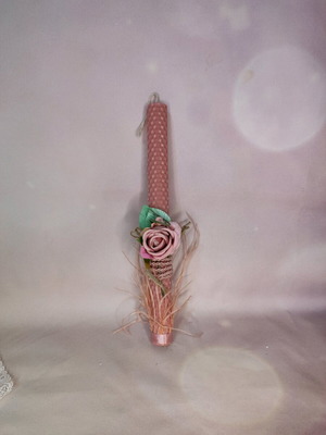 Μελισσοκέρι με λουλούδι στην ίδια απόχρωση