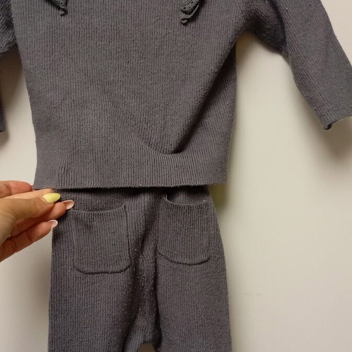 Baby clothing set like new, 9-12 months