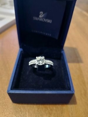 Swarovski ring size 52 like new with defective packaging