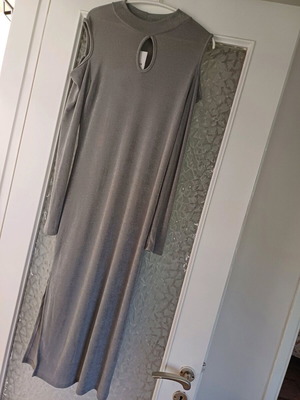Elastic women's dress new, medium size, gray with slits