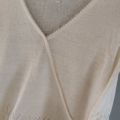 Cotton white knitted wrap top new with lace patterns