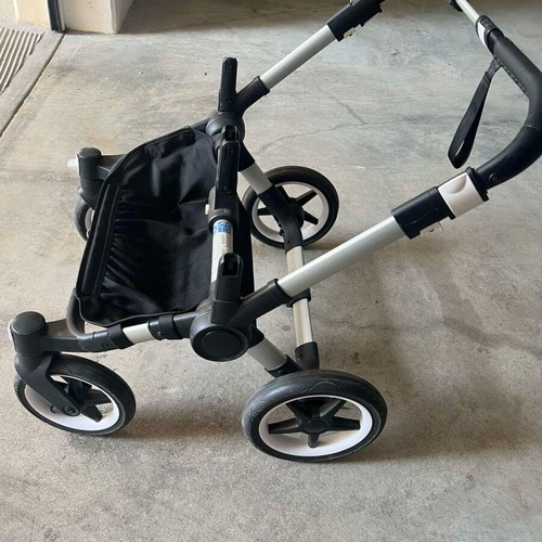Bugaboo Donkey 3 Twin baby stroller like new, complete set