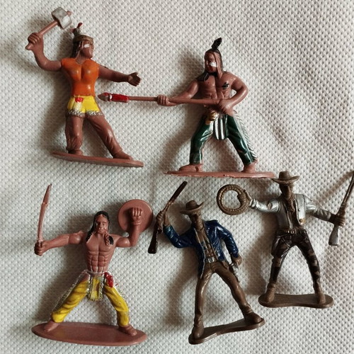 Indian and cowboy figures used, pack of 5 pieces