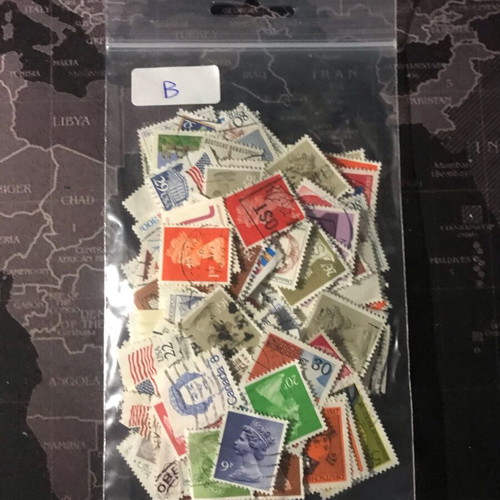Stamps used, pack of 204 pieces
