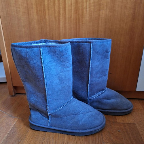 Gray boots like new, size 38.5 with soft lining
