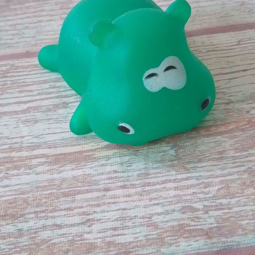 Silicone bath toy hippopotamus like new