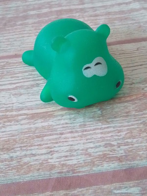 Silicone bath toy hippopotamus like new