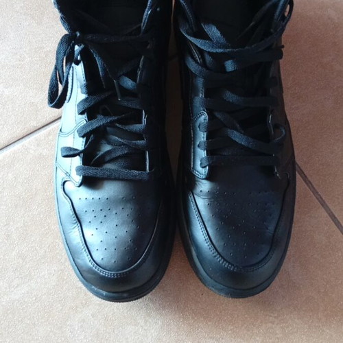 Nike Air Jordan 1 Mid athletic shoes like new, size 50.5, black