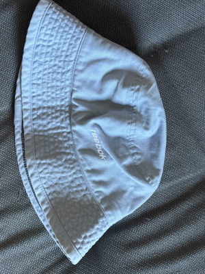 Reebok bucket hat used, turquoise color, one size