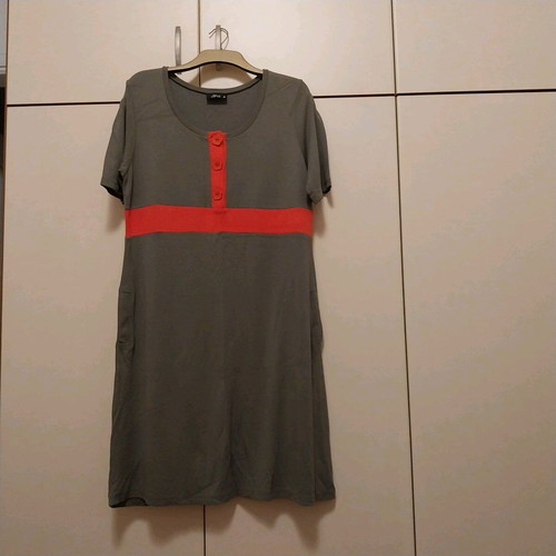 Dina khaki dress XL with short sleeves and decorative buttons like new
