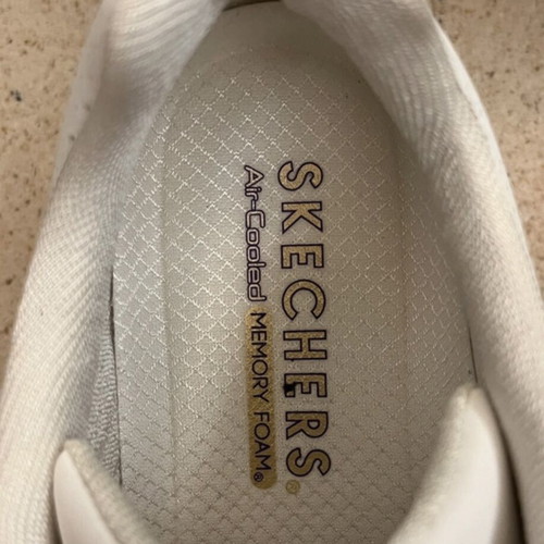 Skechers Los Angeles white sneakers new, athletic style