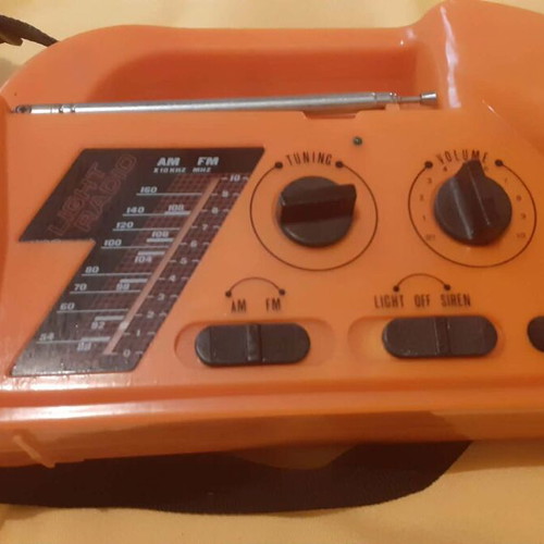 Vintage International Portable Emergency Radio 80s, fully functional