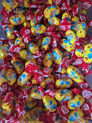 Bulk candies with different flavors