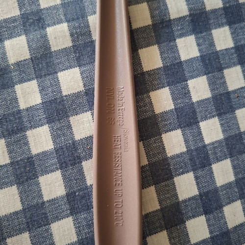 Durable pasta spoon up to 210 degrees Celsius, 31 cm