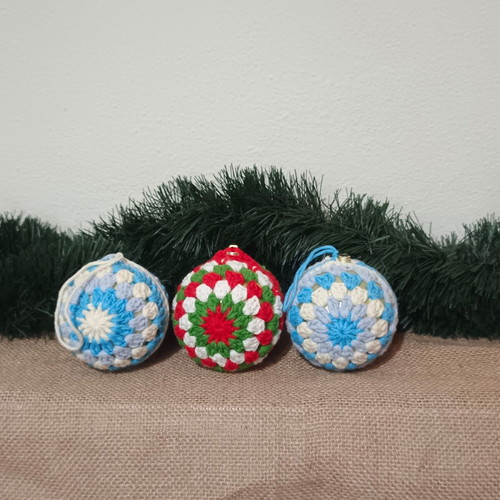 Handmade knitted Christmas decoration new