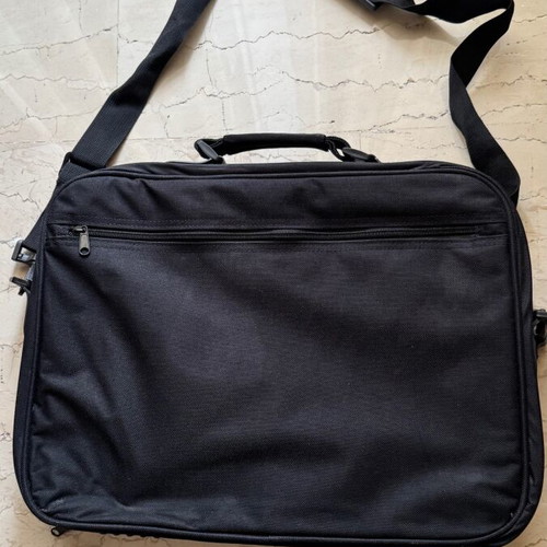 Trust laptop bag like new, black, suitable for 45x33 laptop
