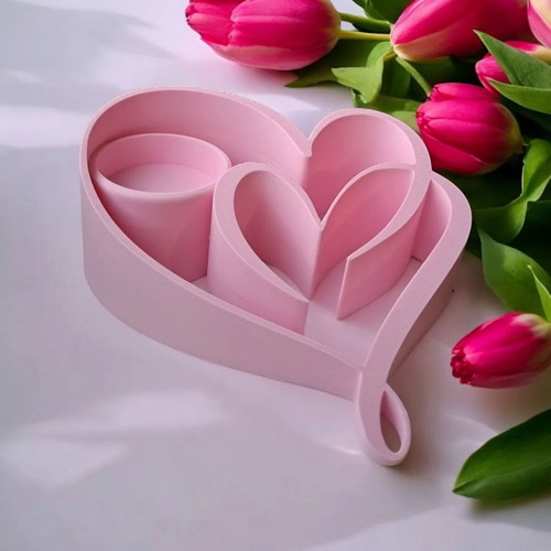 Heart-shaped tea light candle holder new