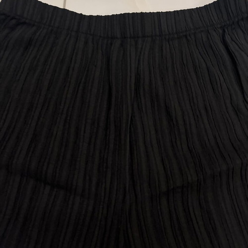 Pleated shorts black, new, size S