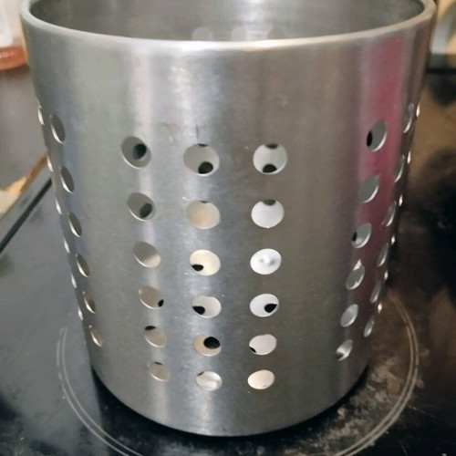 Metallic cutlery drainer and bowl set like new