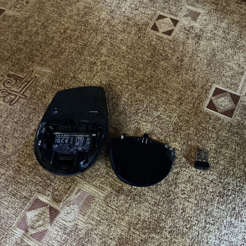 Logitech M705 Wireless Mouse with USB Dongle like new