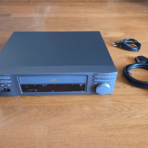 JVC HR-J300E VCR VHS player used, includes SCART cable