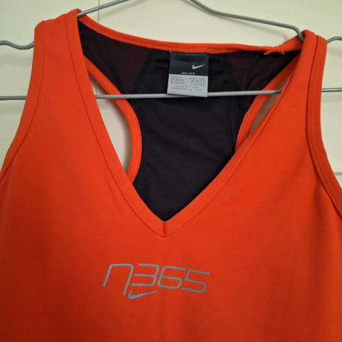 Nike Dri Fit women's sports top with built-in bra, like new