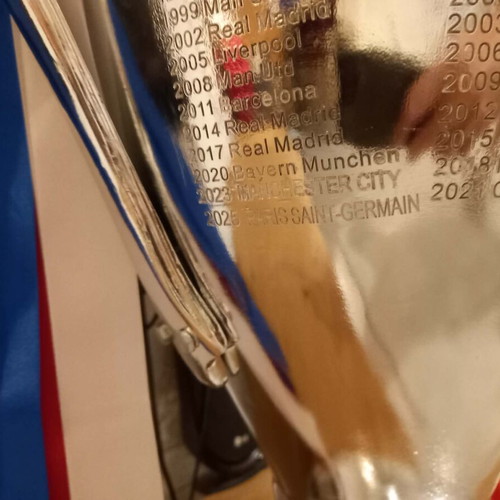 Champions League trophy like new, accurate replica with engraved winning teams