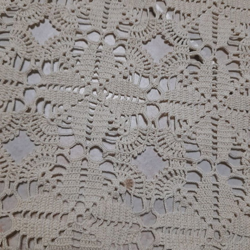 Handmade lace tablecloth beige, like new, 82x82 cm