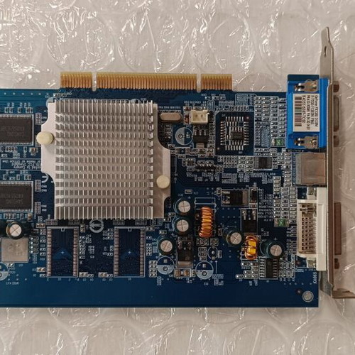 NVIDIA GeForce FX 5200 graphics card 128MB like new, AGP