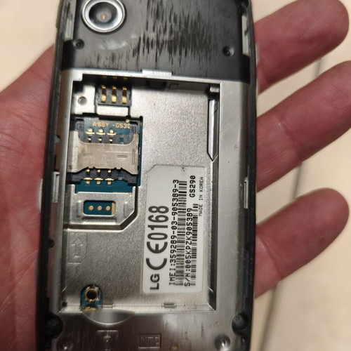 LG mobile phone used for spare parts, no battery or cover
