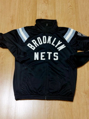 Brooklyn Nets jacket like new, size M/L