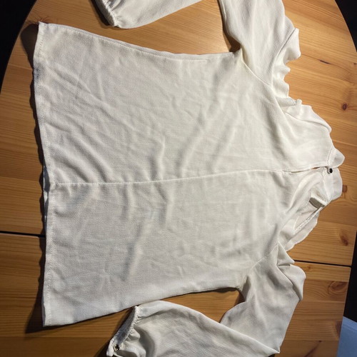 White blouse Made in Italy with ruffles and cuff buttons used