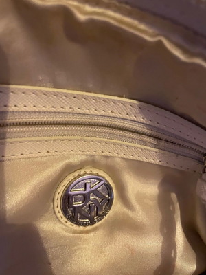 Τσαντάκι ώμου και χιαστί DKNY μεταχειρισμένο