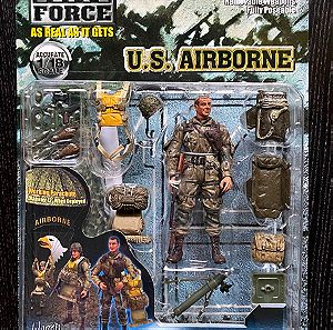 1:18 Blue Box Toys BBi Elite Force WWII US Army Airborne Soldier - Markus