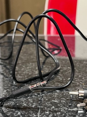 Audio cables like new, 4 pieces from mini jack to LR