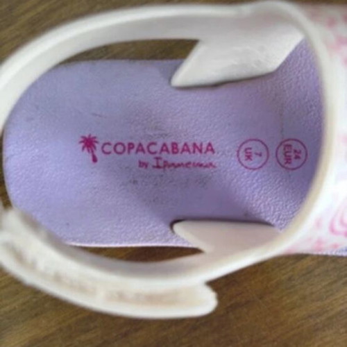 Ipanema kids sandals used size 24 purple with visible marks