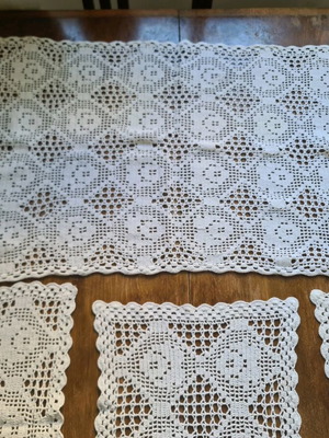 Doilies 5 pieces
