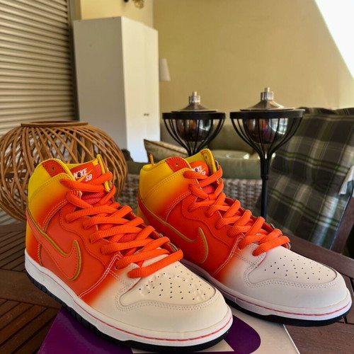 Nike Dunk High SB Sweet Tooth new, size 43, multicolor orange