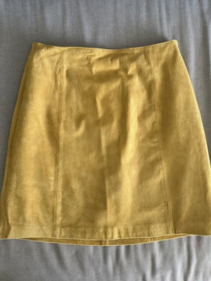 Φούστα suede Edited καινούργιο, μέγεθος 36/S, κίτρινη