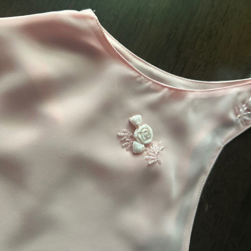 Women's pink organza blouse M with lining, floral decoration