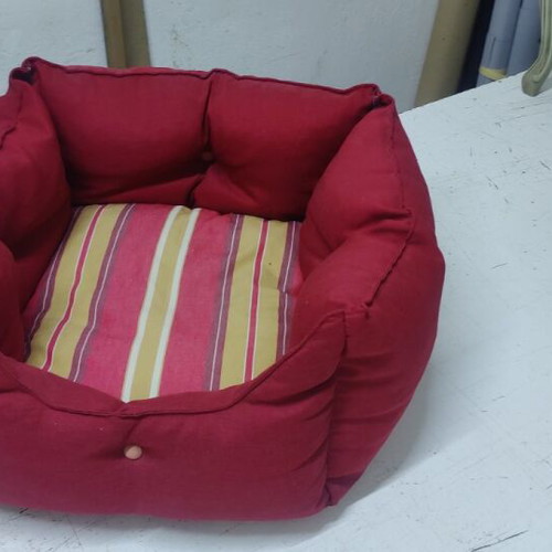 Handmade pet bed with sturdy fabric, beautiful color and design! Gift toys for pet