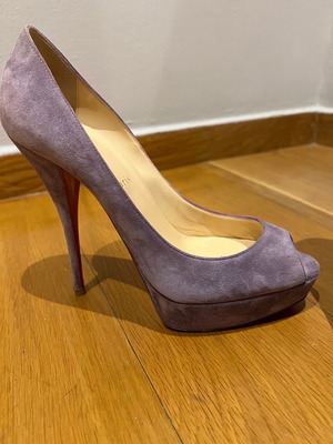 Louboutin purple lilac pumps used size 40