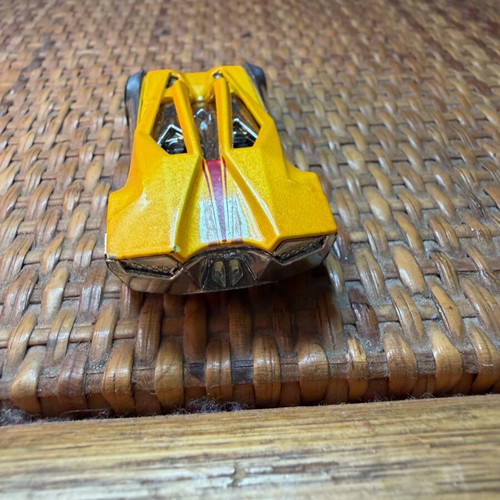 Split Vision Hot Wheels 2007 diecast car toy used