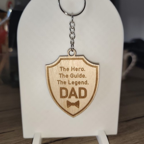 Woodcraft keychain Dad The Hero The Guide The Legend new, beige